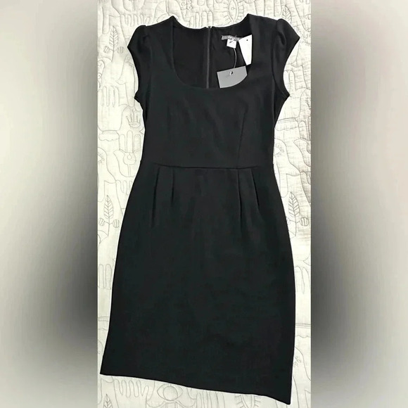 NWT Tegan Size 6 Structured Jersey Cap Sleeve Perfect LBD - Picture 3 of 11